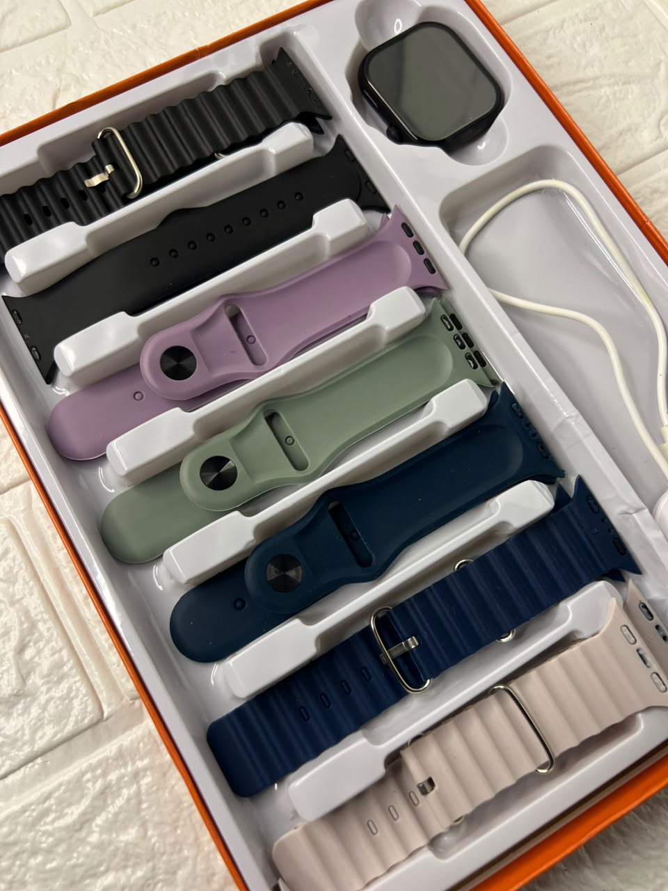 Ultra 3 Series Smart Watch - with 7 Colourful Straps